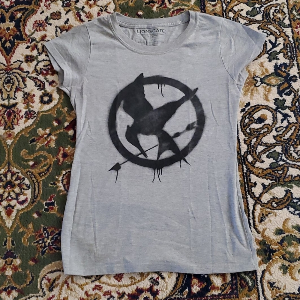 Hunger Games Graffiti Junior's Large Tshirt